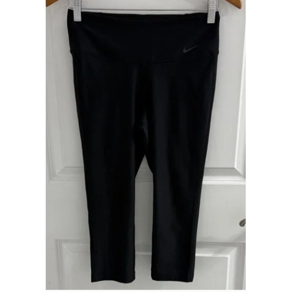 NIKE Dri Fit Black Capri Leggings Pants Women's SMALL 4-6